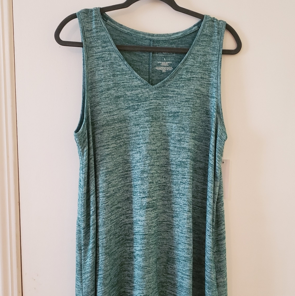 NWT Sonoma V Neck Knit Tank